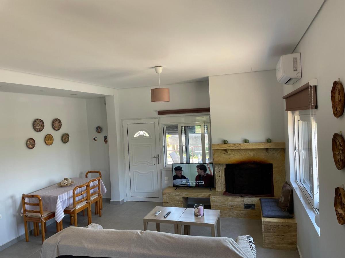 הוילה Palaiá Fókaia Saint George Family House מראה חיצוני תמונה