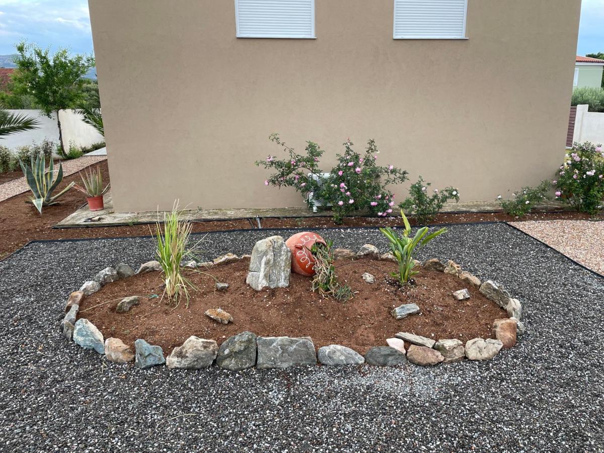 הוילה Palaiá Fókaia Saint George Family House מראה חיצוני תמונה