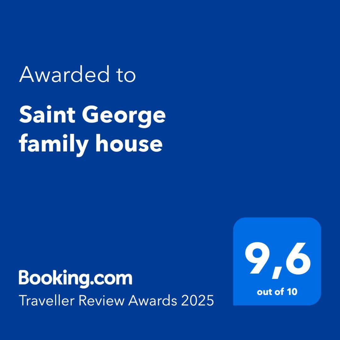הוילה Palaiá Fókaia Saint George Family House מראה חיצוני תמונה